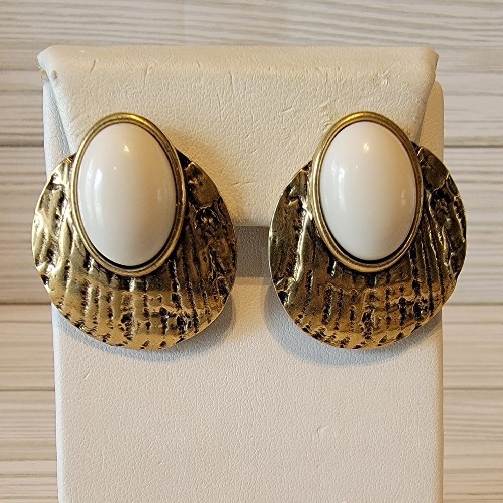 Vintage Trifari White Cabochon Textured Gold Tone Statement Pierced Earrings